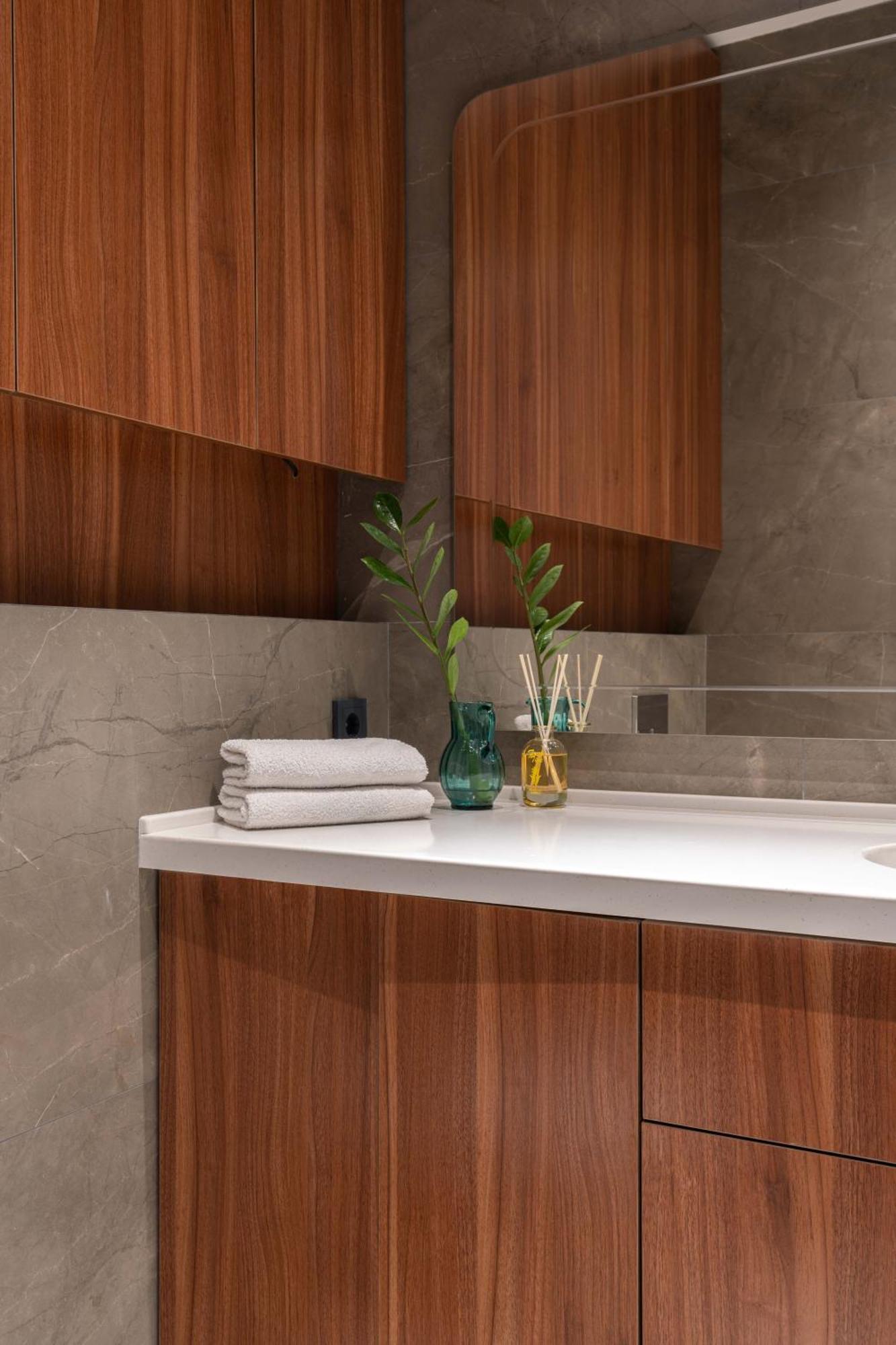 Oybek Nrg 48 I Stylish & Modern Apartment Tashkent Esterno foto